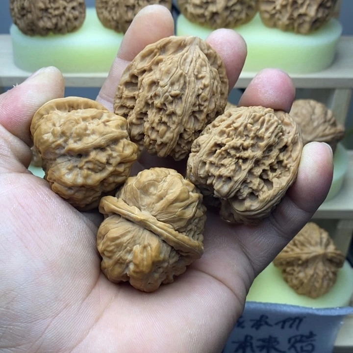 文玩核桃吊坠正****啊南疆石蛤蟆头福利