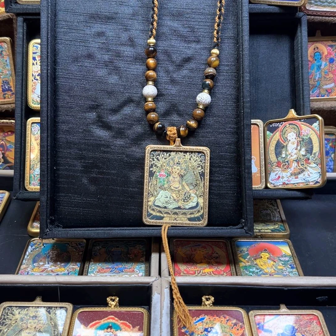 吊坠w****m美丽的小镇和美丽的小