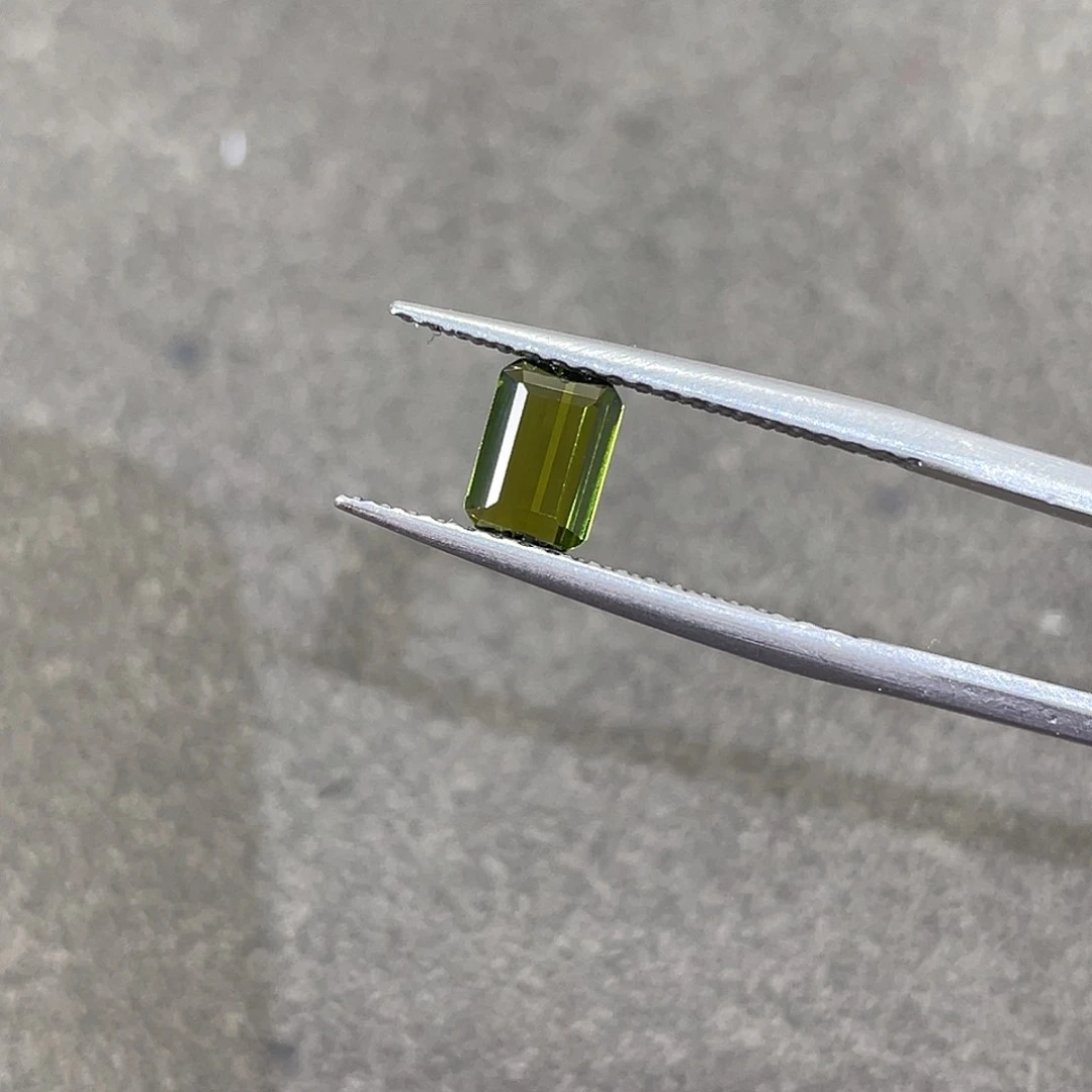 碧玺裸石未镶嵌碧玺裸石