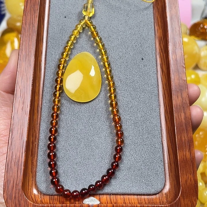 蜜蜡裸石未镶嵌手机链