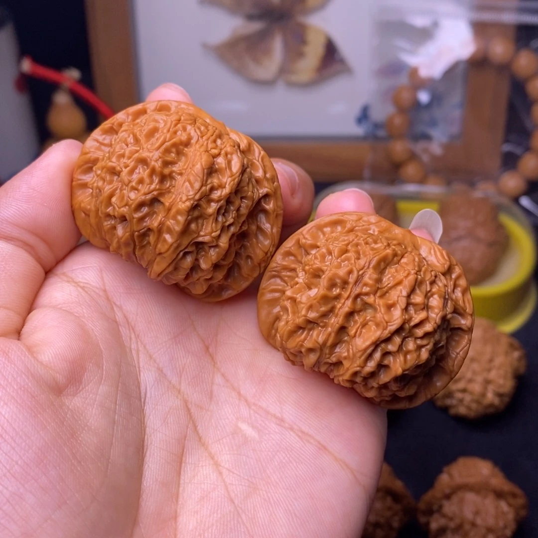 文玩核桃把件42血麒麟