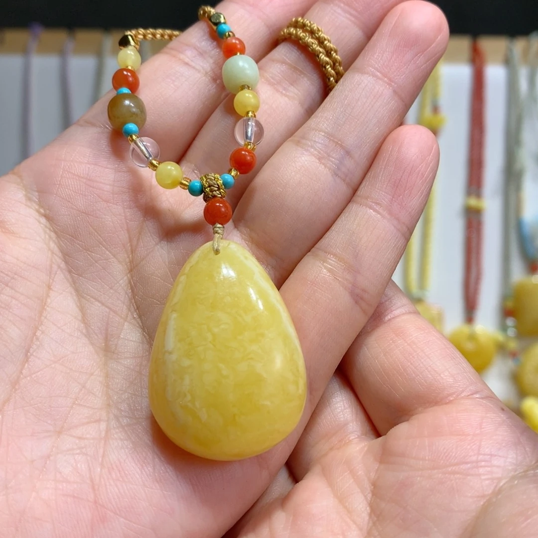蜜蜡未镶嵌颈饰水滴