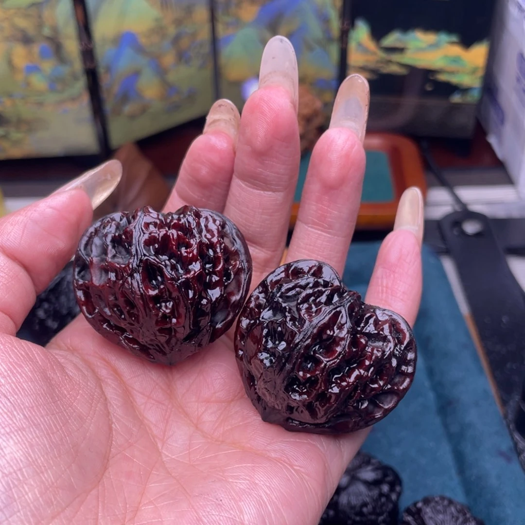 文玩核桃把件送****o宫灯