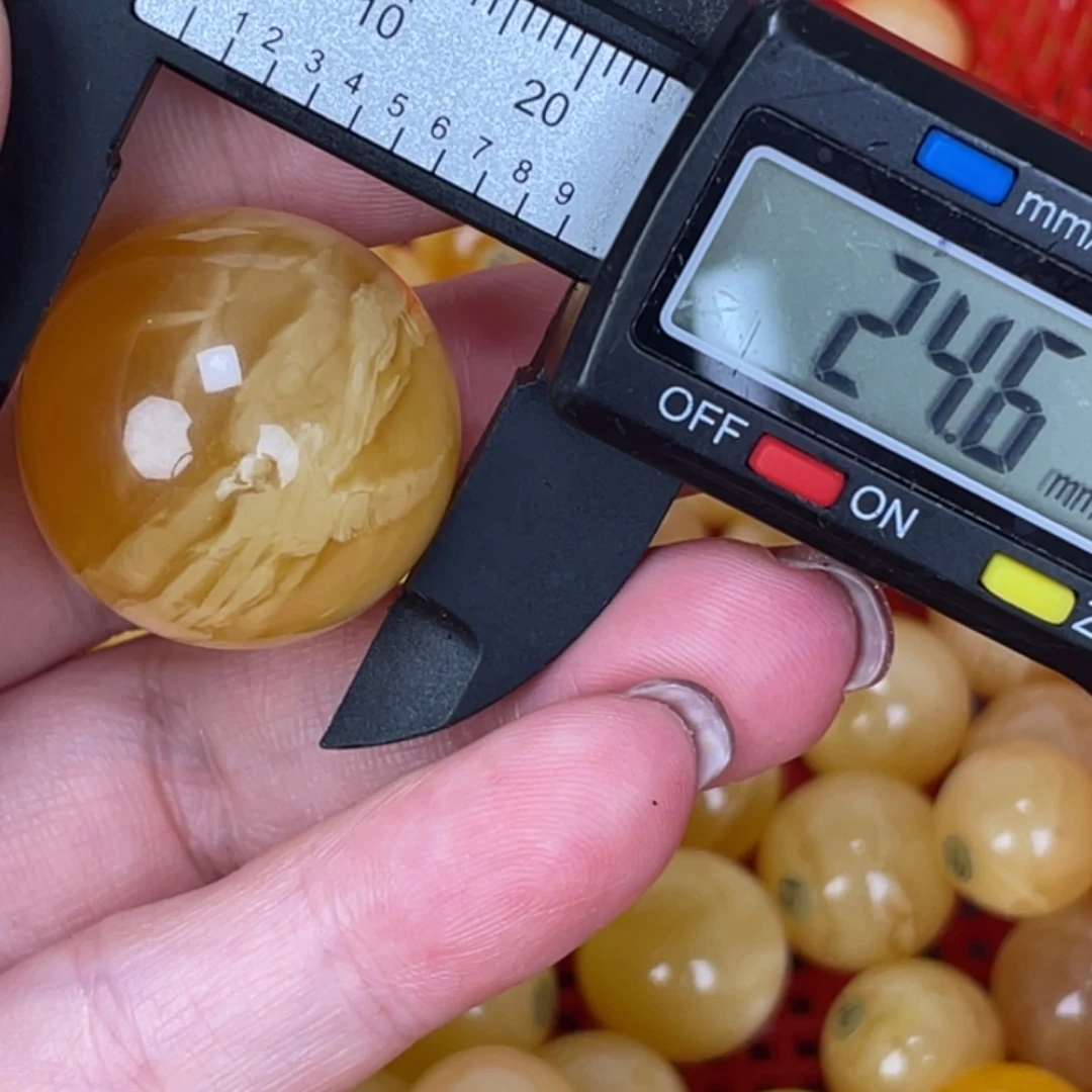 未镶嵌蜜蜡裸石微瑕360