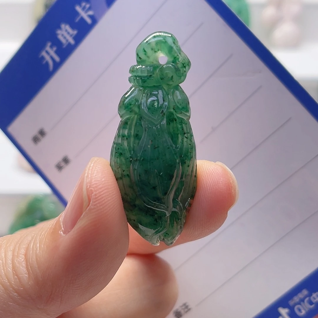 独山玉未镶嵌颈饰