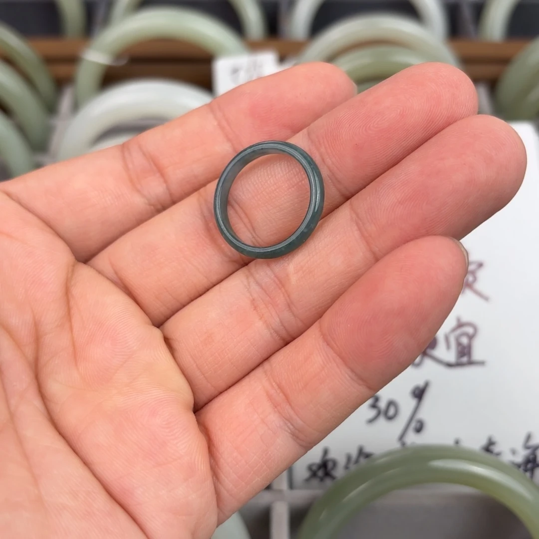 未镶嵌手镯和田玉戒指