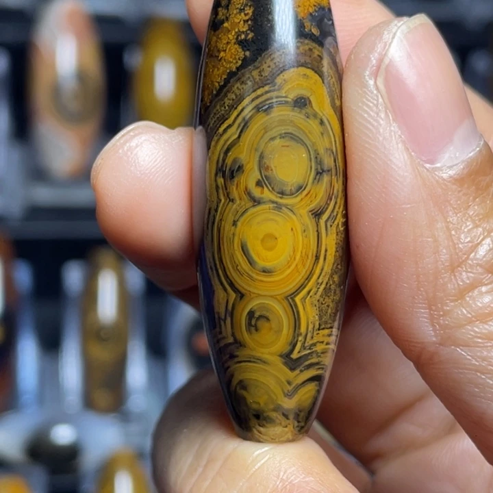 正***光玛瑙/玉髓未镶嵌颈饰