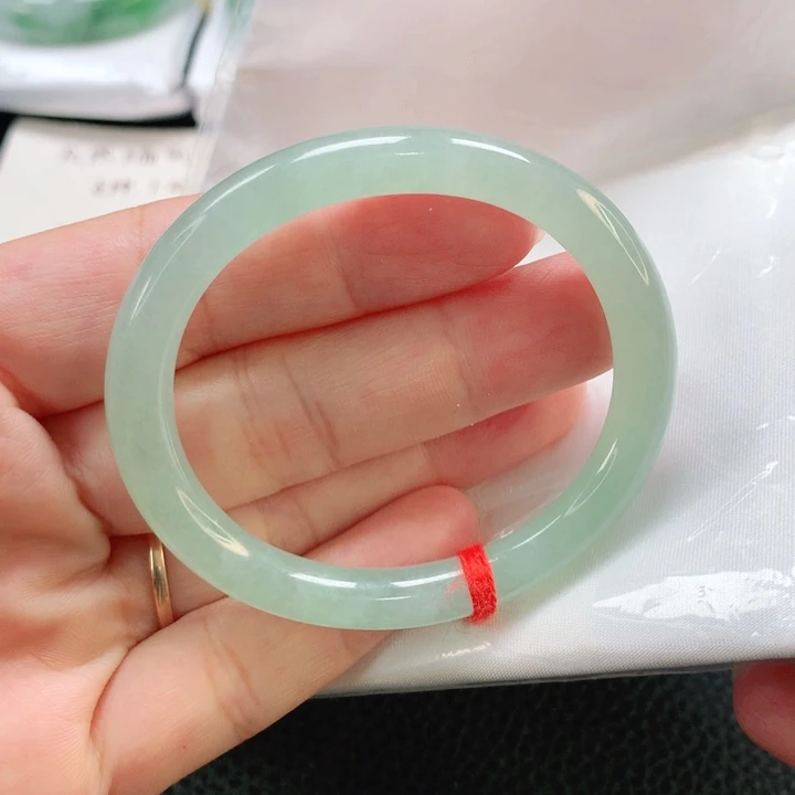 翡翠手镯未镶嵌50贵妃