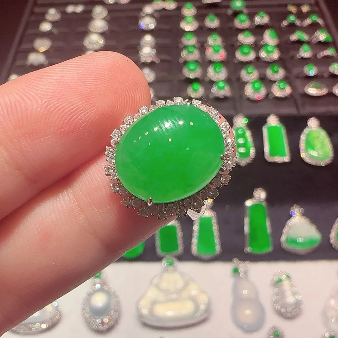 翡翠18K金镶嵌戒指戒指