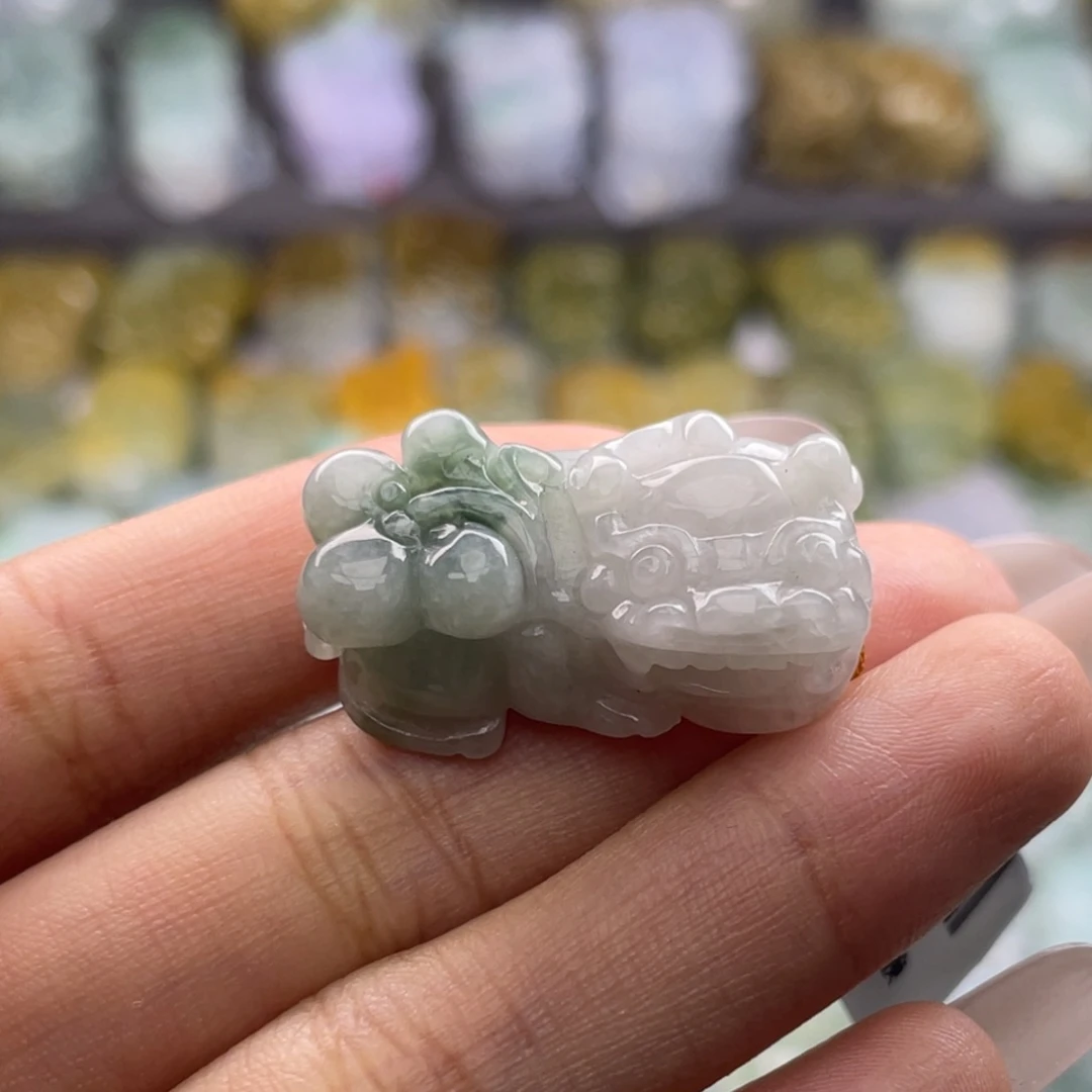 颈饰未镶嵌翡翠貔貅