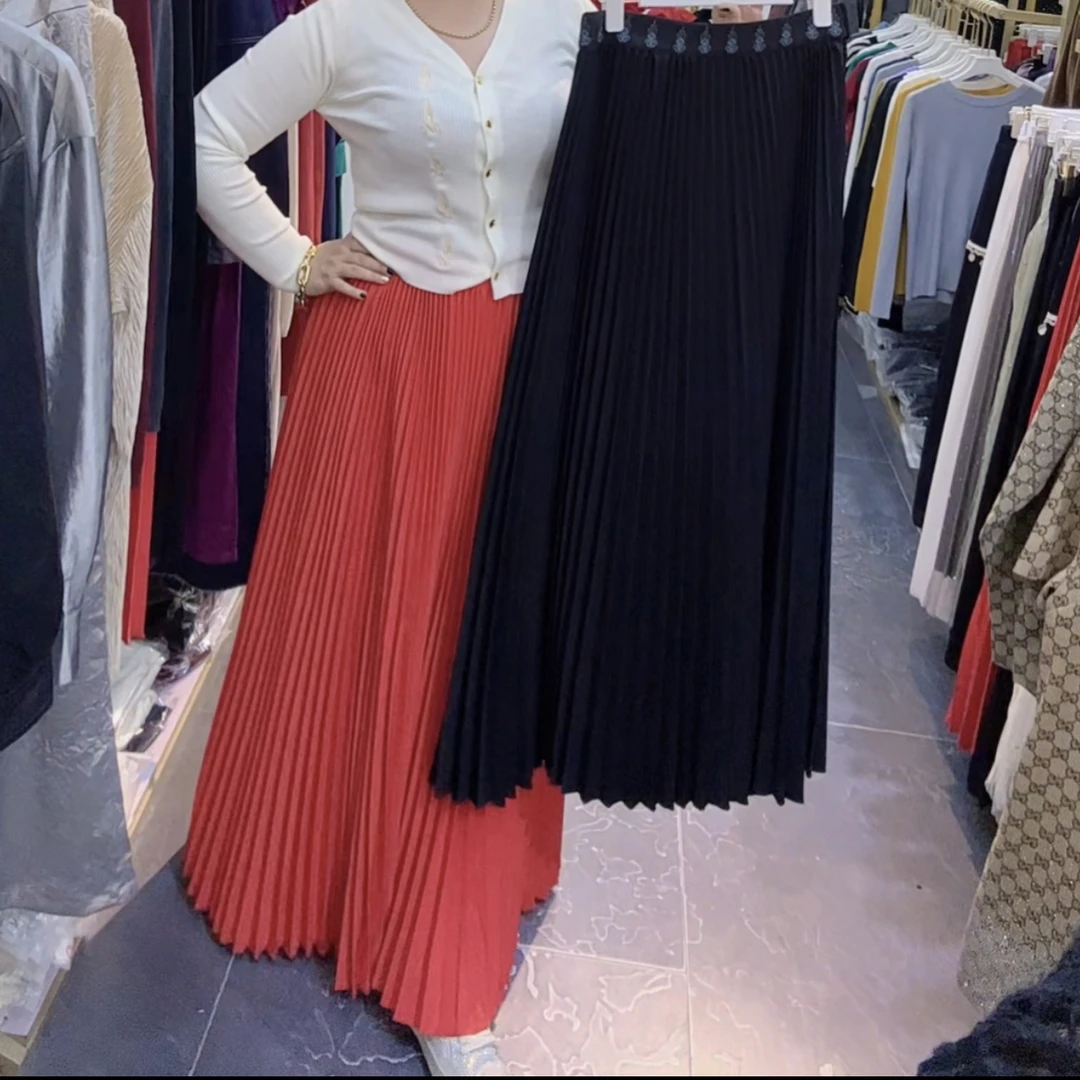 新款时尚大气百褶裙