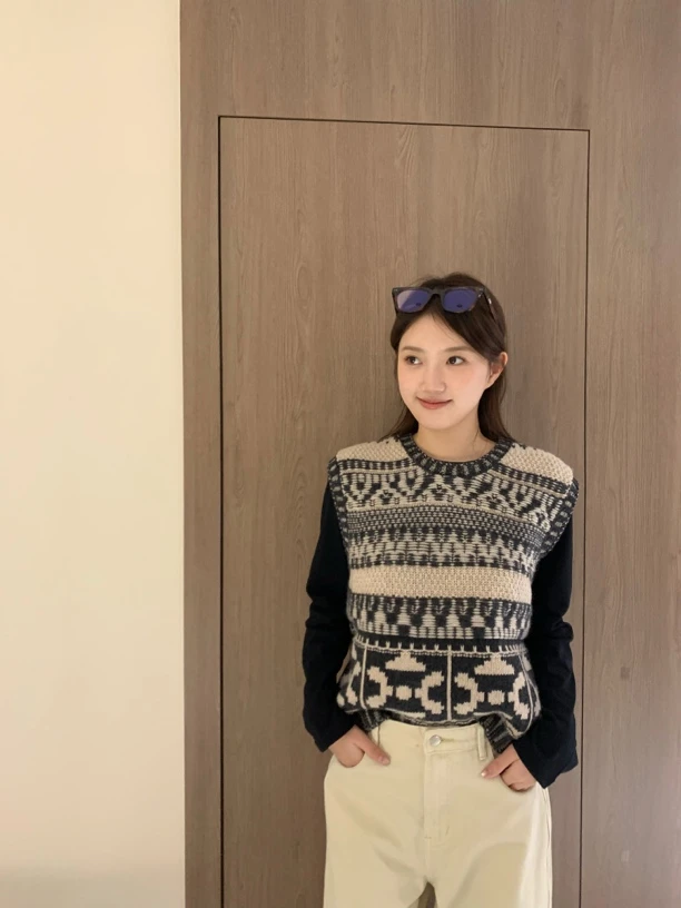 Jireh以乐@    定制费尔岛全羊毛马甲 不一样的感觉