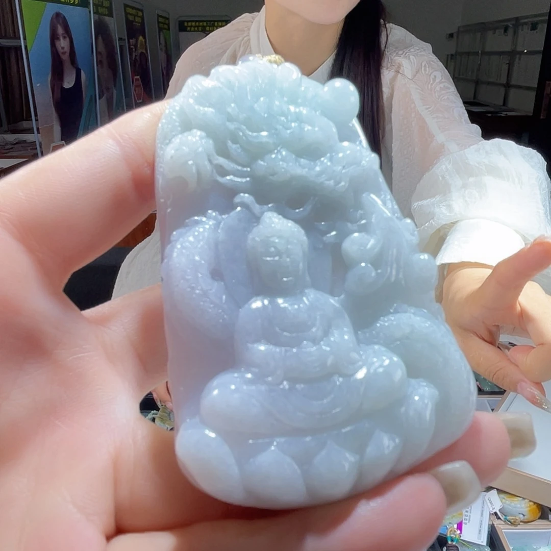 翡翠未镶嵌颈饰一