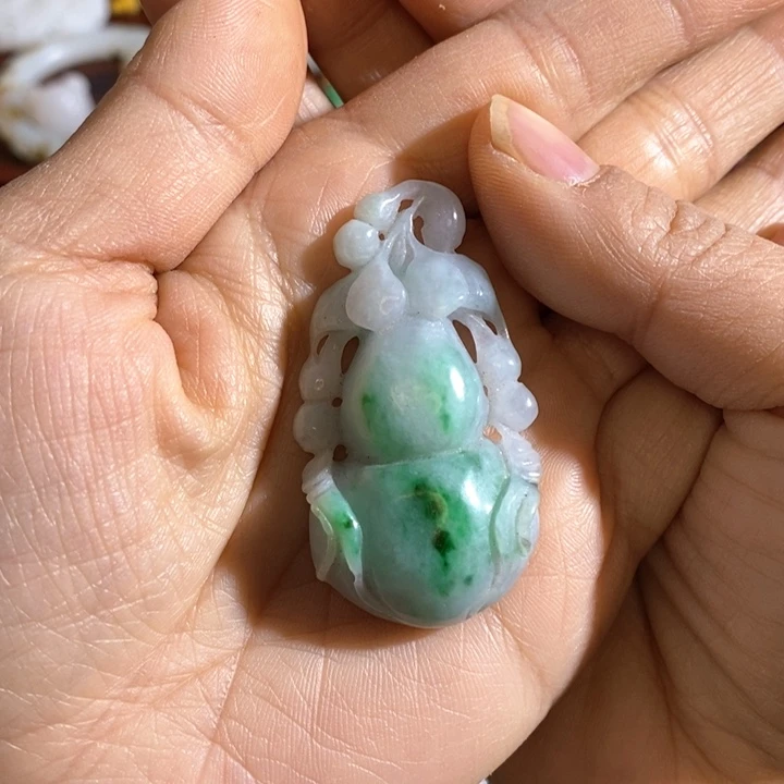 颈饰未镶嵌翡翠精美翡翠非常漂亮