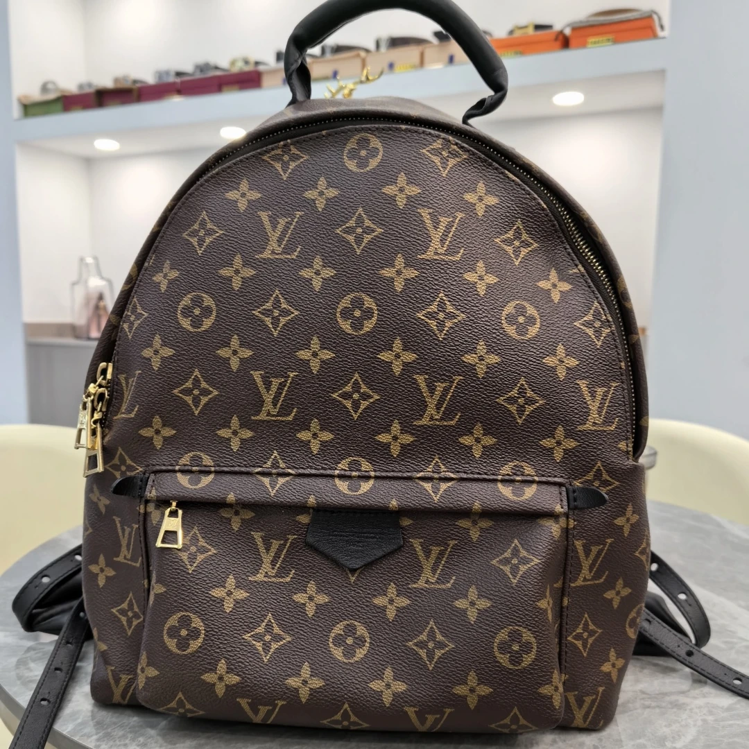 99新 LouisVuitton/路易威登 【杨贵妃专属】中号经典老花双肩包
