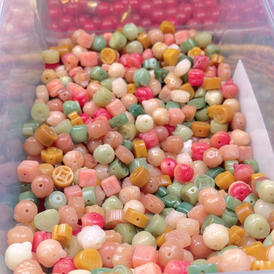 白玉菩提吊坠c10-13mm22颗。雕刻混 （新）