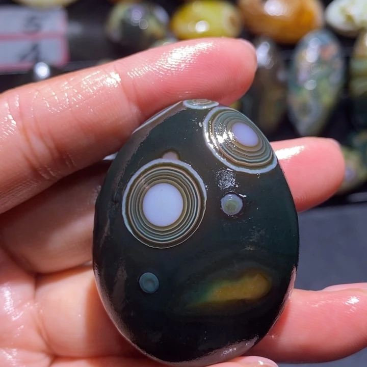 玛瑙/玉髓未镶嵌珠宝奇石142