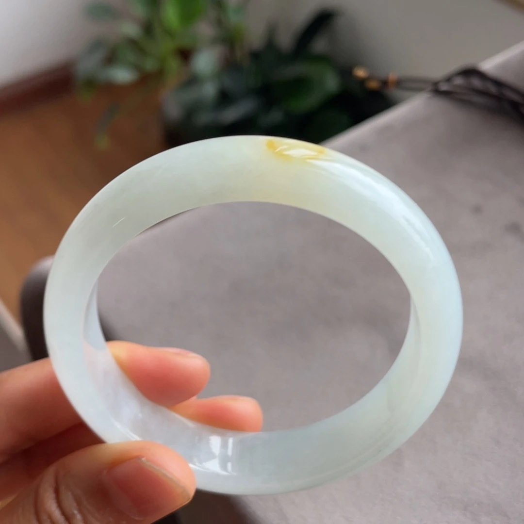 未镶嵌手镯翡翠糯冰