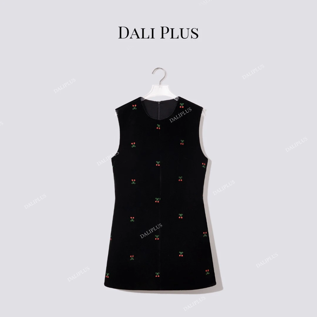 DALI PLUS“樱桃丝绒马甲裙”氛围感优雅女装背心连衣裙-D5ST1668