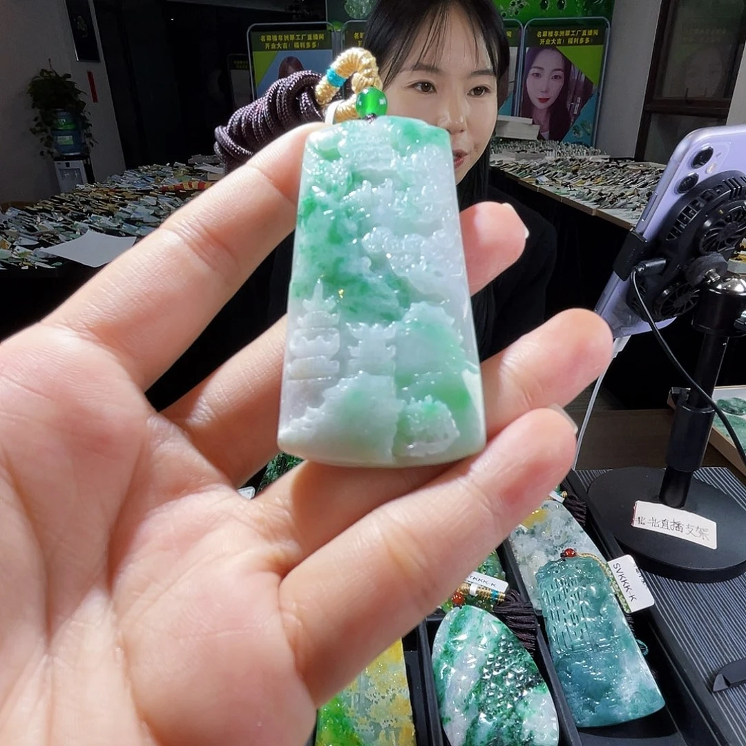 颈饰未镶嵌翡翠一
