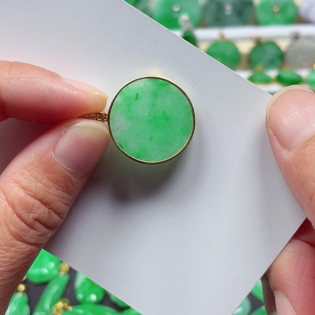 吊坠(不含链)18K金镶嵌翡翠