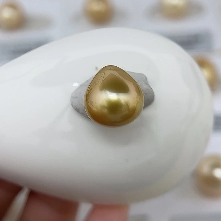 颈饰未镶嵌海水珍珠12.3 金珠 浓金 饭团H2