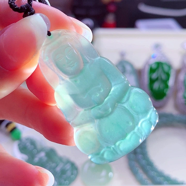 翡翠颈饰未镶嵌天然