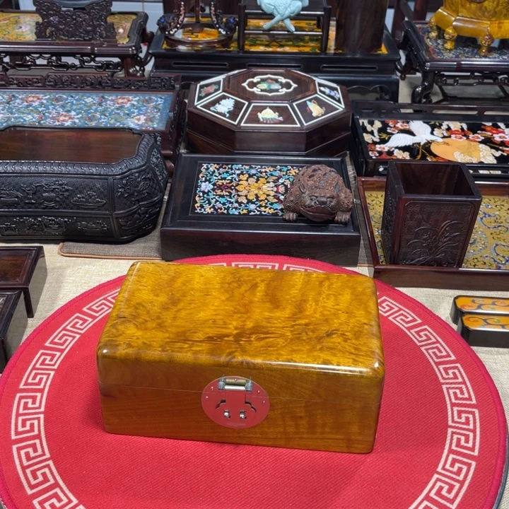 紫檀木类成套家具