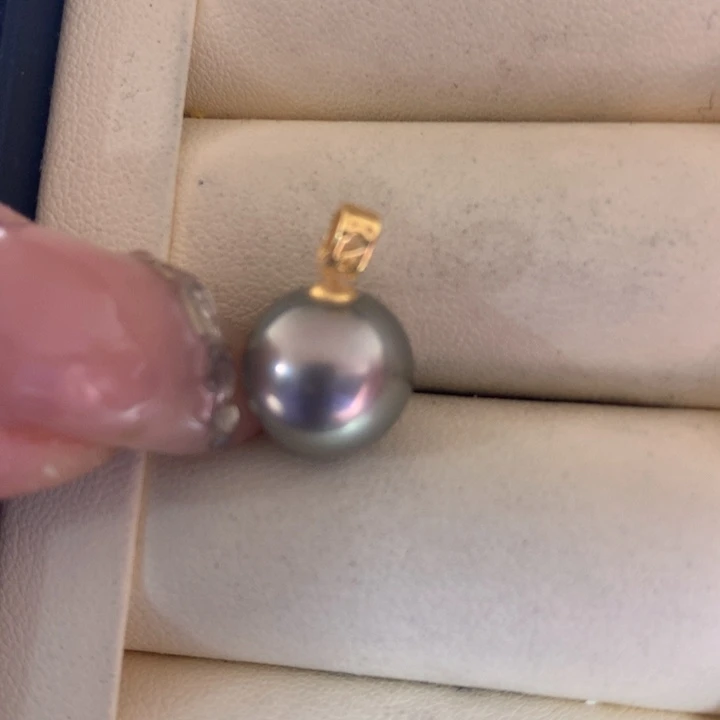 颈饰18K金镶嵌海水珍珠