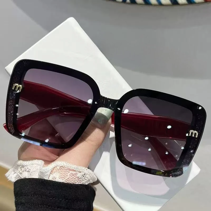 轻奢定制高清闪粉网红太阳镜开车墨镜女款2025新款高档防紫外线