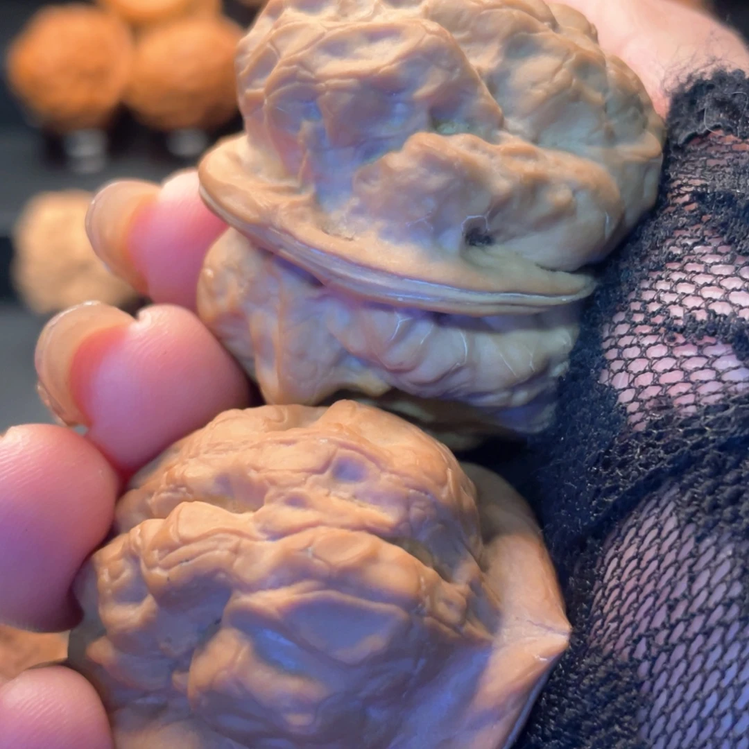 把件文玩核桃疙瘩哦包…………