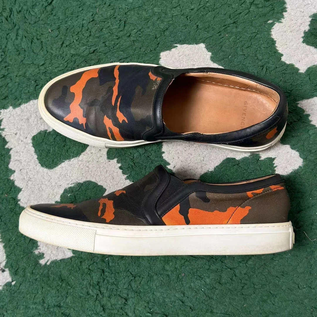 95新 Givenchy/纪梵希 41码 时尚 休闲 板鞋/XG-X3919