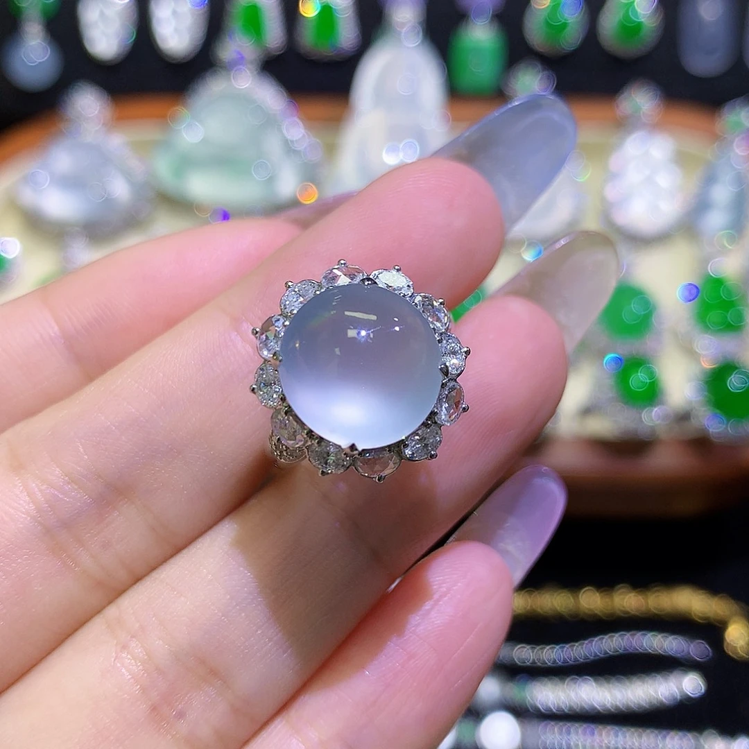 18K金镶嵌戒指翡翠高冰波