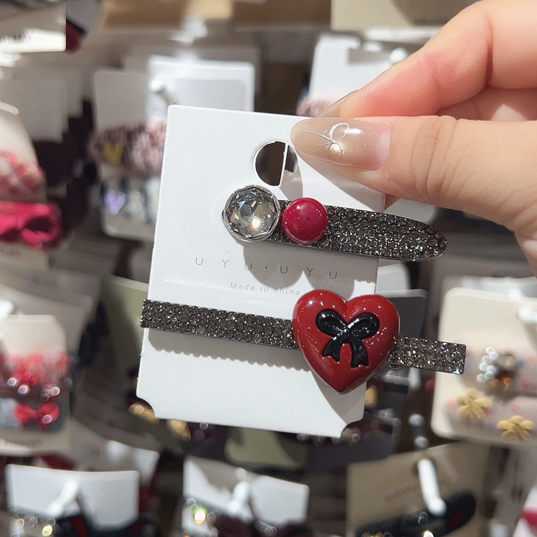 非金属红色爱心鸭夹