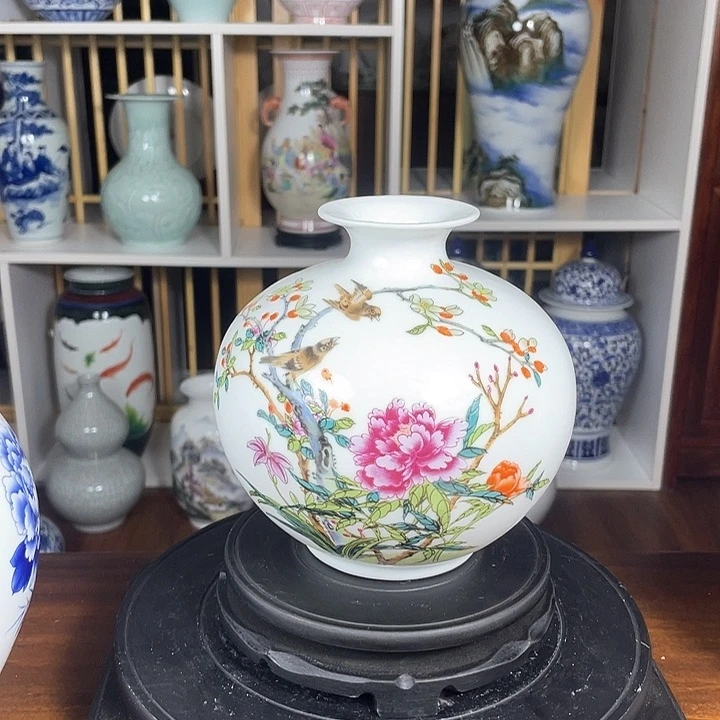 摆件粉彩牡丹花鸟石榴瓶