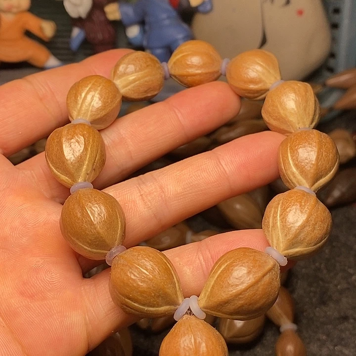 橄榄核手串1.8水晶核36