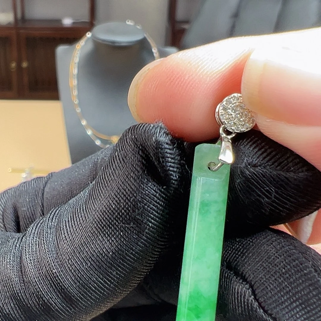 颈饰银S925镶嵌翡翠吊坠