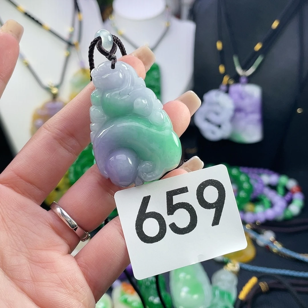 翡翠未镶嵌吊坠(赠链)