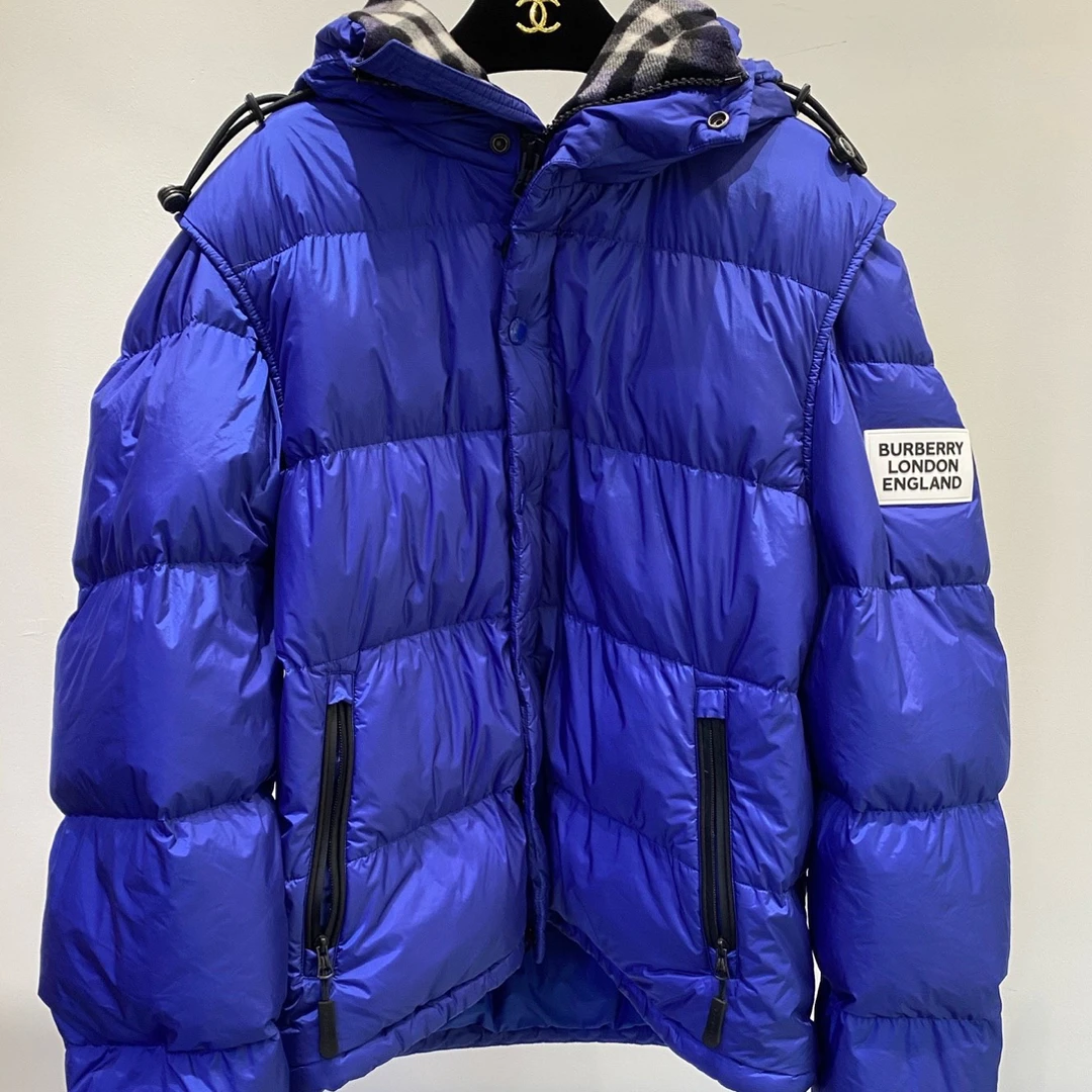 99新 BURBERRY/博柏利 博柏利袖标字母拆卸羽绒服/10180/L