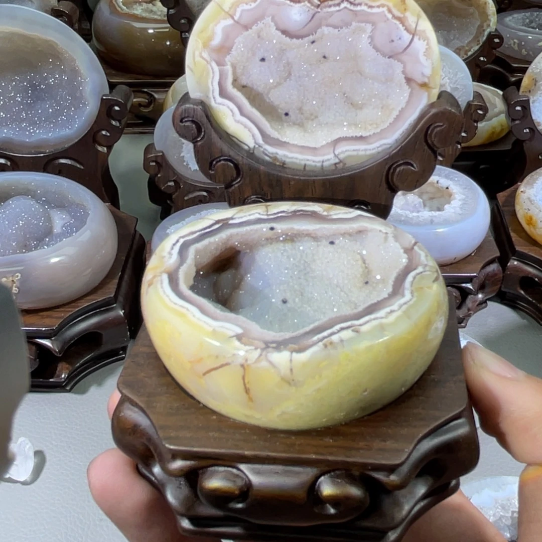 未镶嵌大型摆件（非配饰）水晶聚宝盆