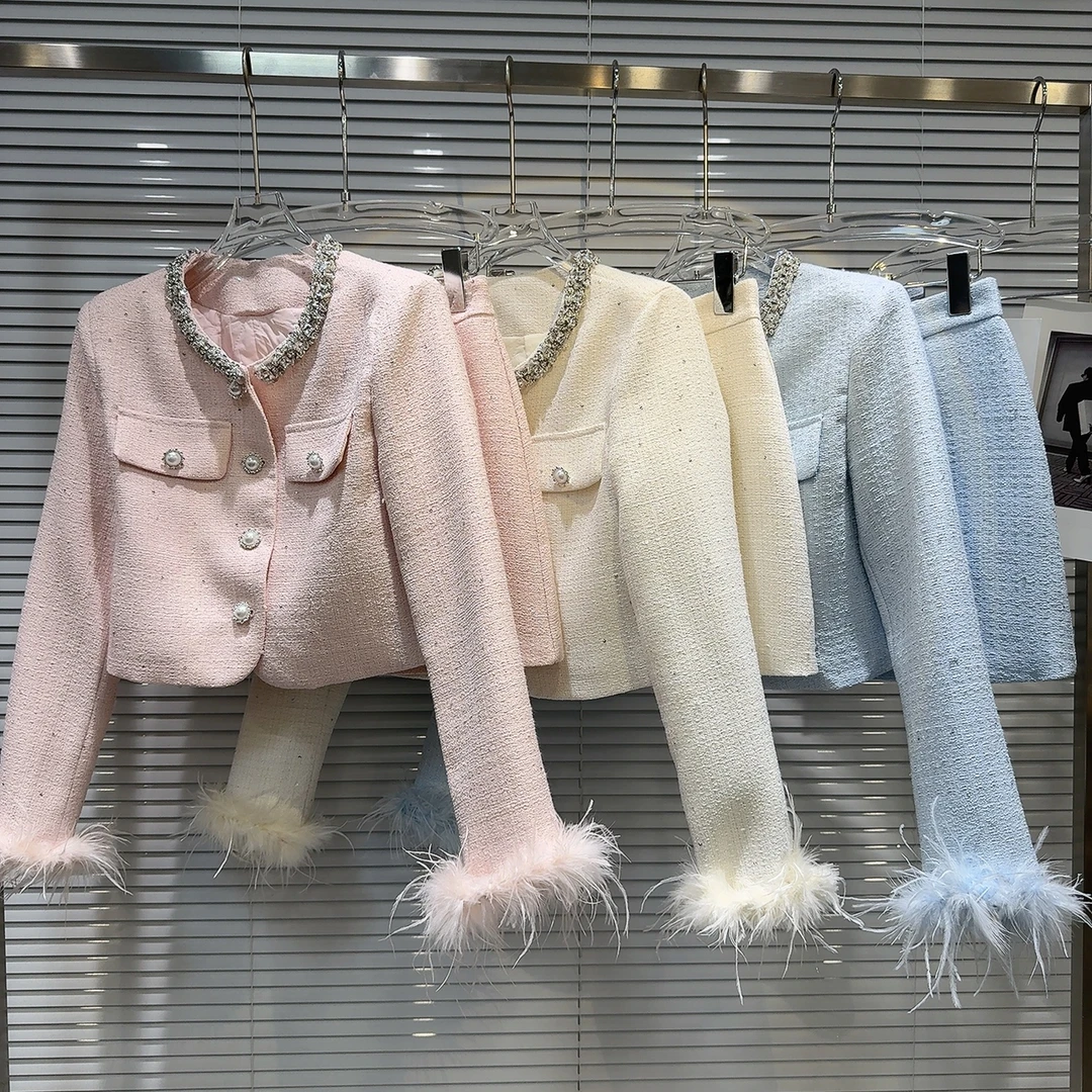 网红同款2025秋季新款小香风水钻领毛毛袖短外套+半身裙夹棉套装