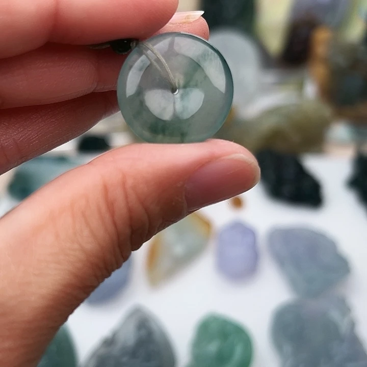 定制翡翠未镶嵌平安扣