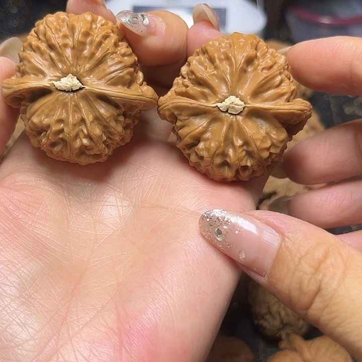 文玩核桃吊坠42微修宫灯