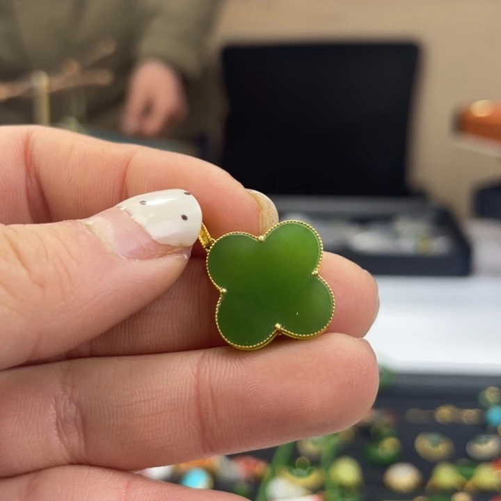 和田玉18K金镶嵌颈饰