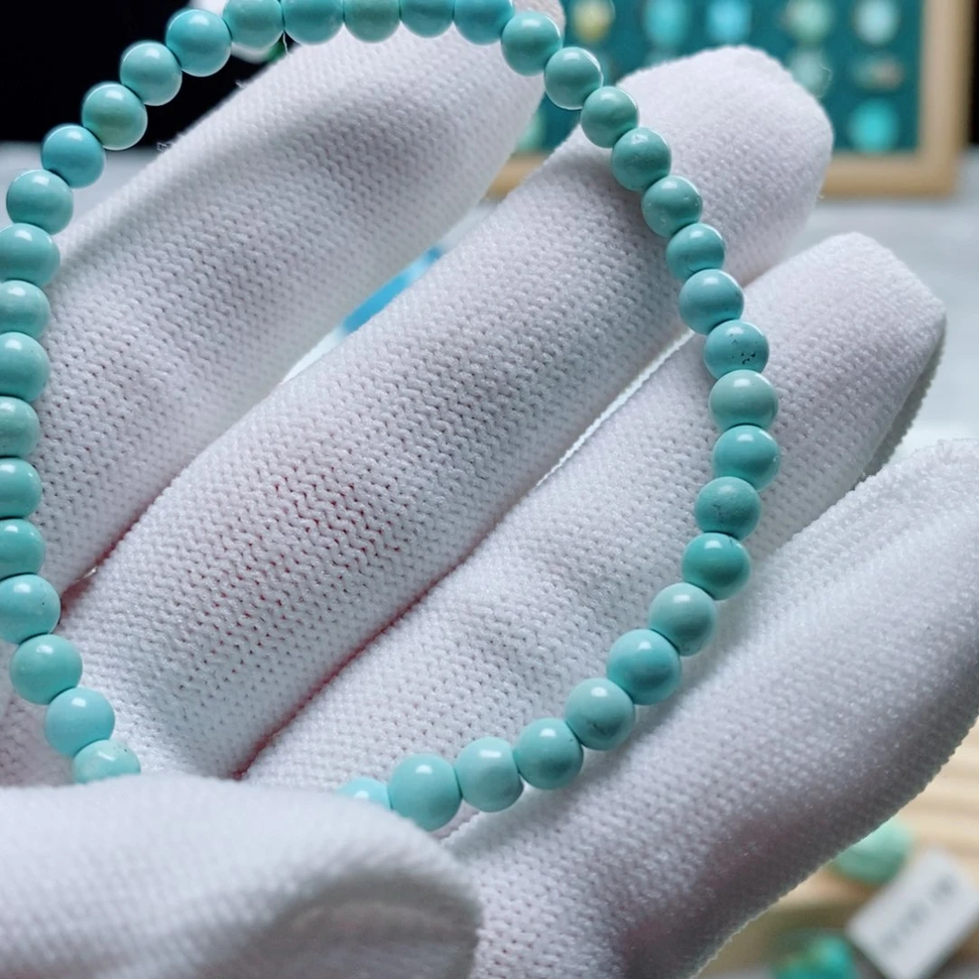 莫***稀绿松石未镶嵌珠宝半成品