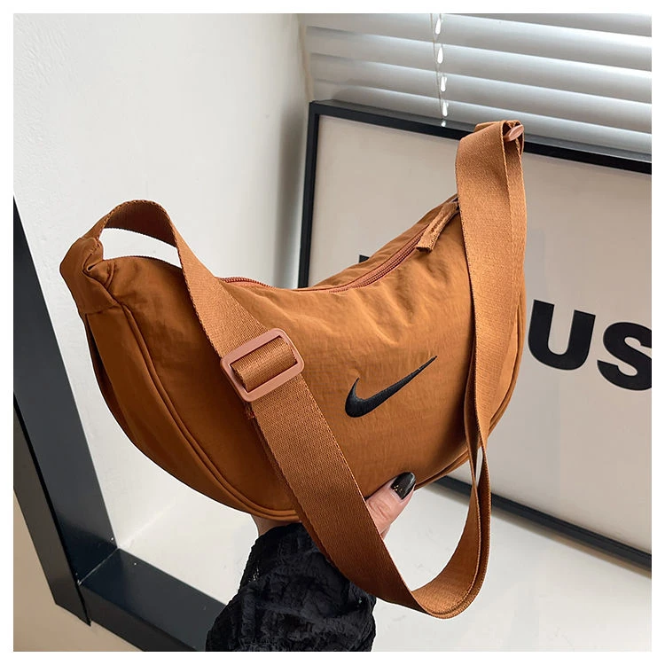 2025新款胸包运动aj同款休闲男女单肩学生大容量饺子包斜挎腰包