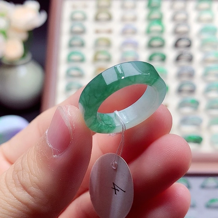 翡翠未镶嵌戒指17号