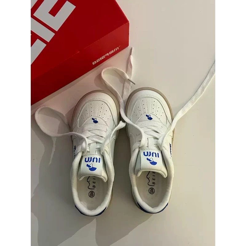 2025年小白鞋时尚厚底增高ins时尚白鞋平底圆头小复古款女鞋百搭