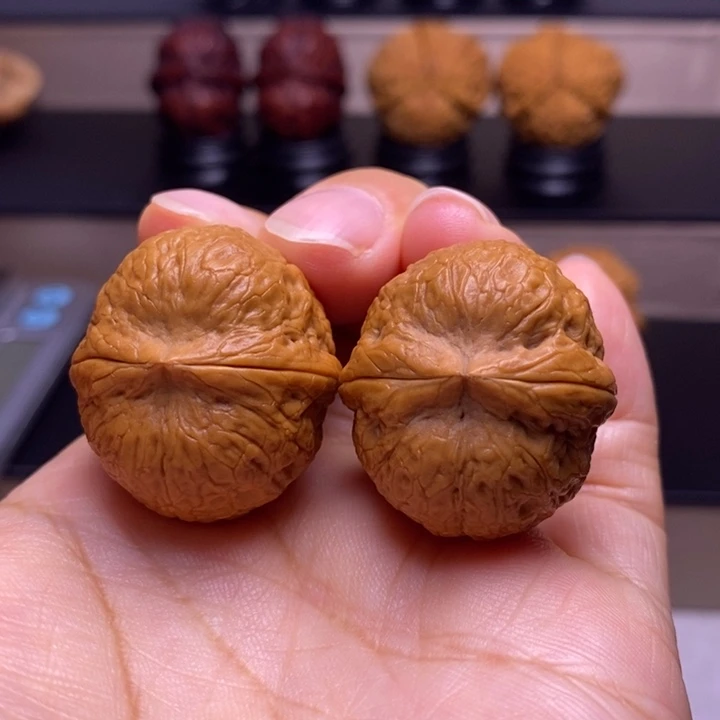 把件文玩核桃粗筋铁蛋18