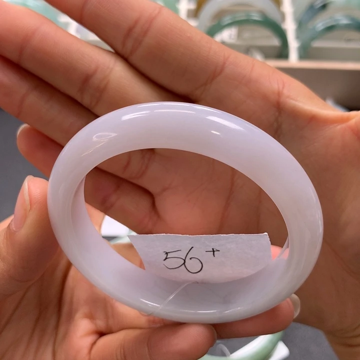 未镶嵌手镯翡翠手镯